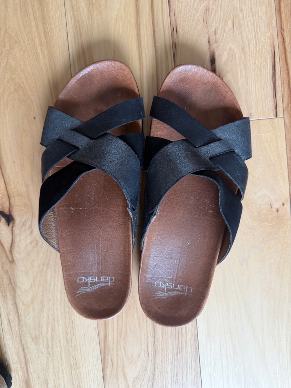 Dansko silver & black sandals 38